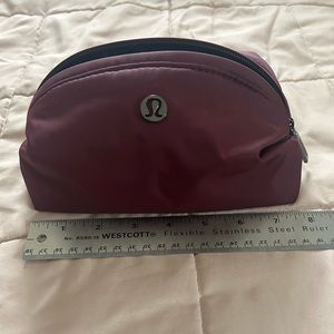 Lululemon Feeling Ready Pouch color: maroon